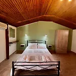 Apartmanhotel Ocean Front 77 Lurdáta
