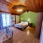 Apartmanhotel Ocean Front 77 Lurdáta