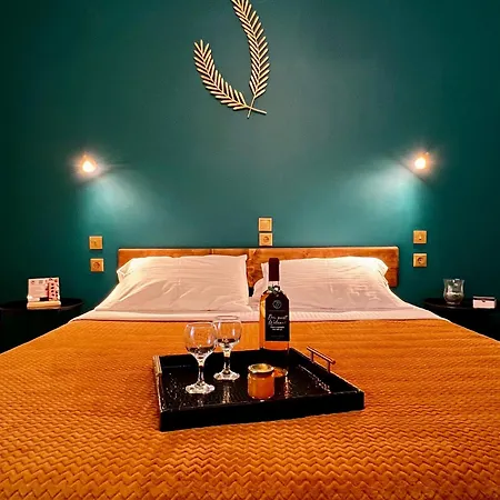 Ocean Front 77 公寓式酒店