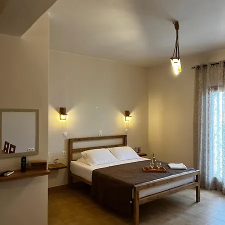 Ocean Front 77 公寓式酒店