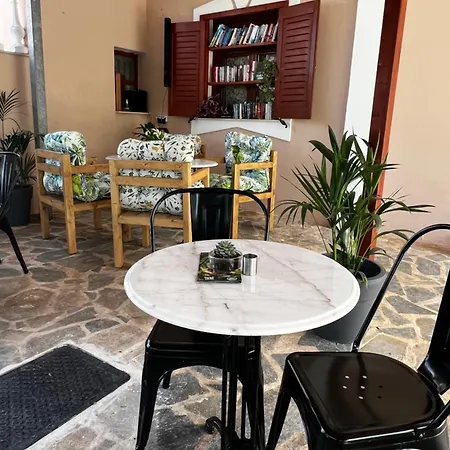 Ocean Front 77 4* 劳德哈塔