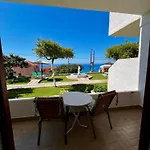 Ocean Front 77 Apartahotel 4*