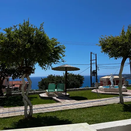 Ocean Front 77 Apartahotel 4*