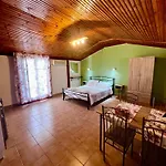 Ocean Front 77 Aparthotel Lourdata (Kefalonia)