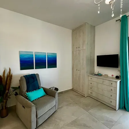 Ocean Front 77 Λουρδάτα