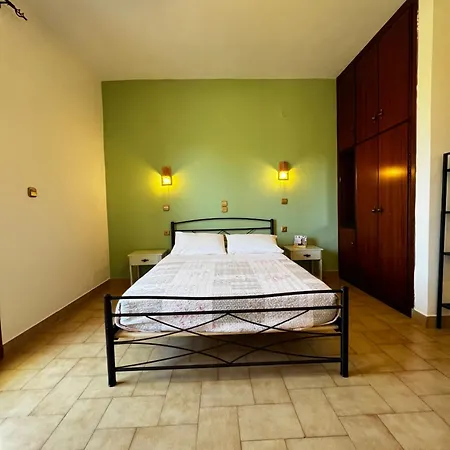 Aparthotel Ocean Front 77